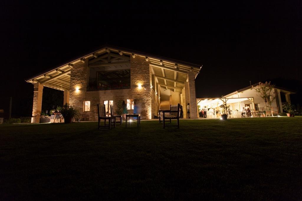 Agriturismo Alba Del Borgo Fidenza Exteriör bild