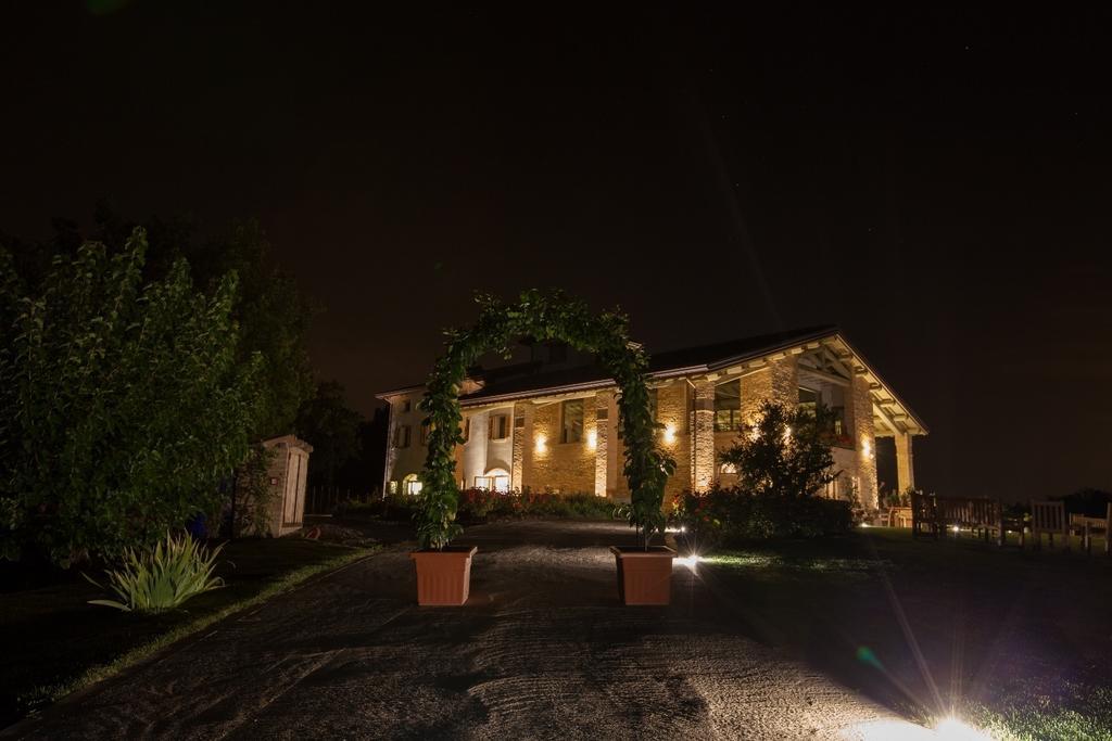Agriturismo Alba Del Borgo Fidenza Exteriör bild