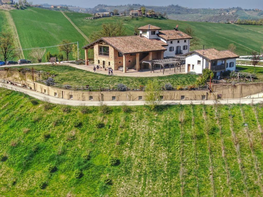 Agriturismo Alba Del Borgo Fidenza Exteriör bild